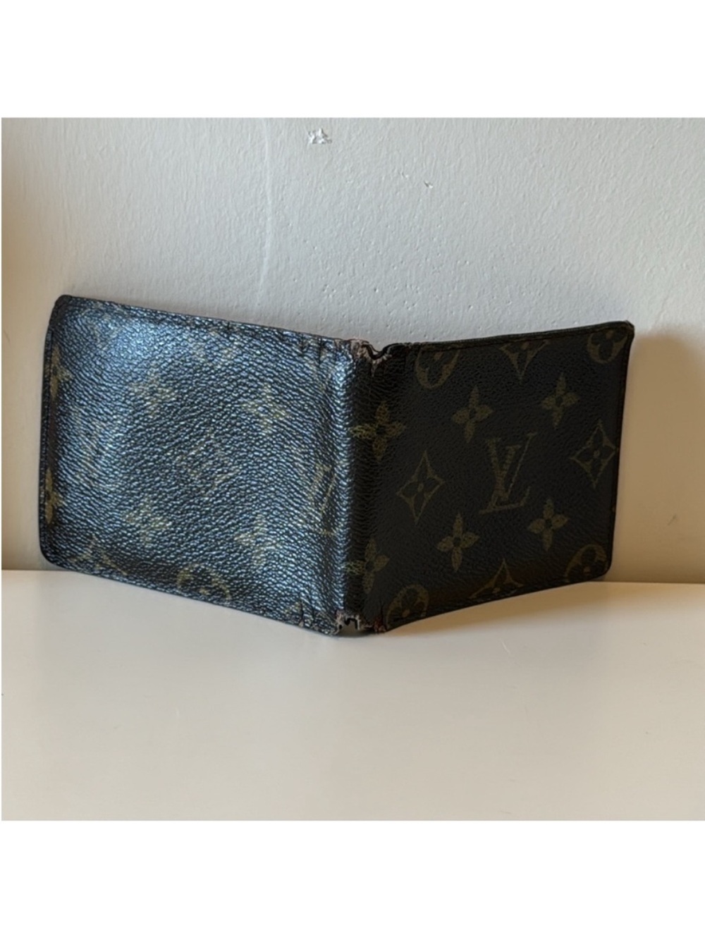 Louis Vuitton Monogram Canvas Men's Wallet in Brown and Gold - Picture 9 of 11